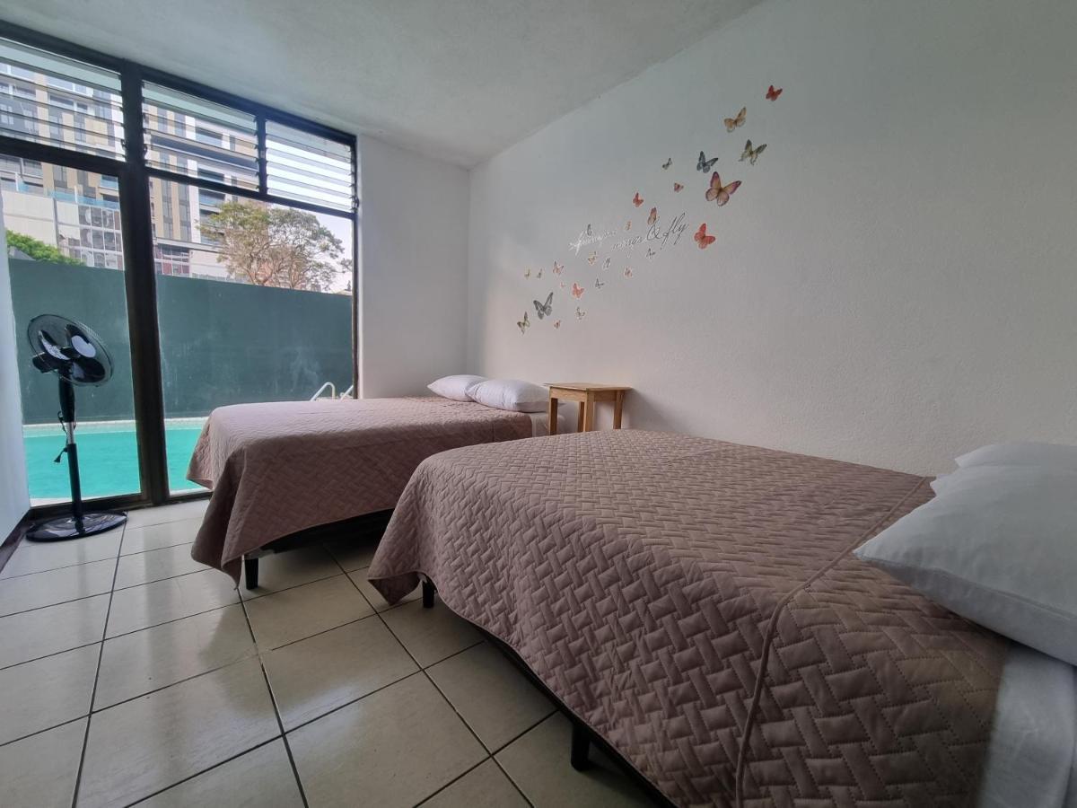 Central 10 Boutique Hostel Ville de Guatemala Extérieur photo