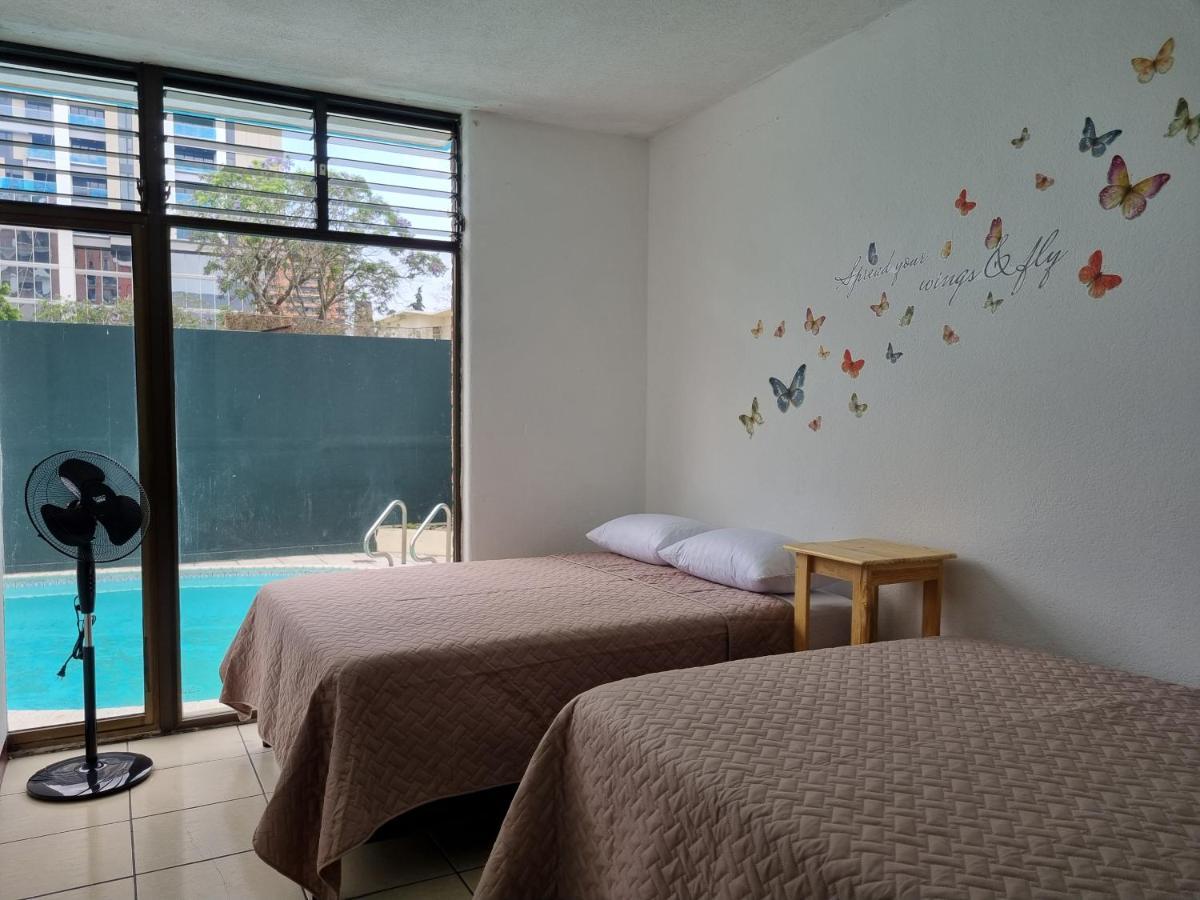 Central 10 Boutique Hostel Ville de Guatemala Extérieur photo