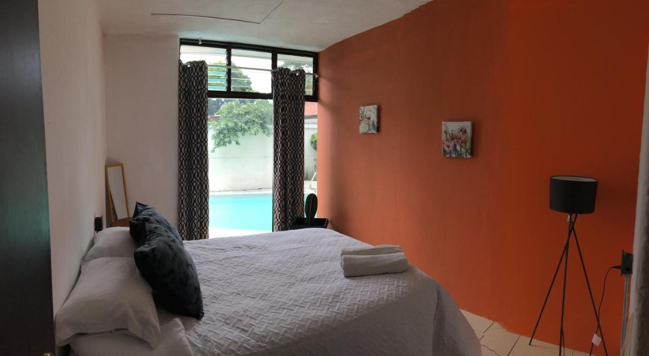 Central 10 Boutique Hostel Ville de Guatemala Extérieur photo